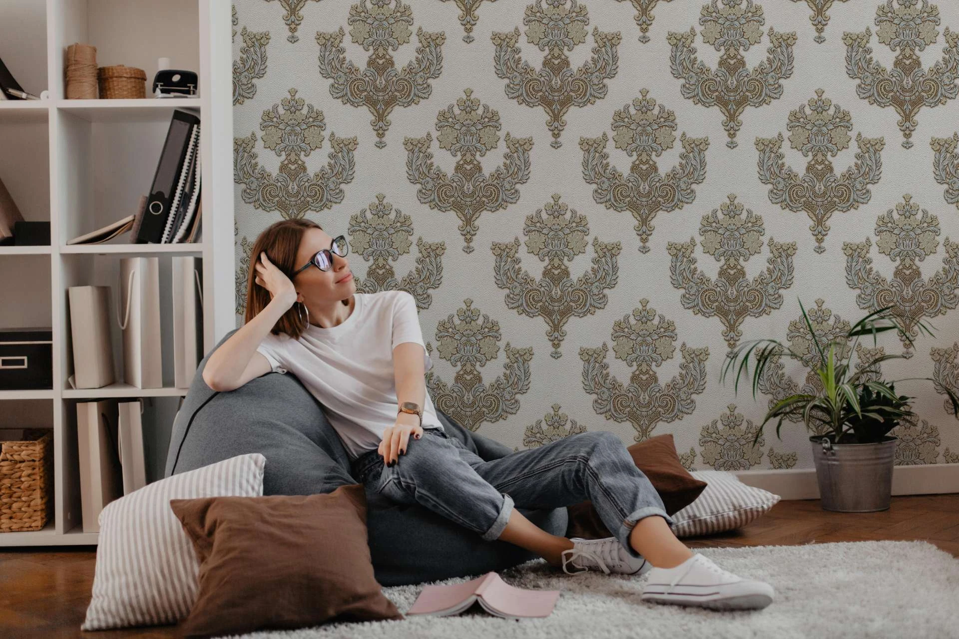 6 idei de tapet pentru a crea un living modern